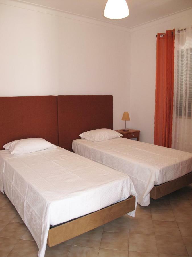 Apartamentos Pinto Quarteira Exterior photo